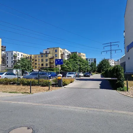 Tesorio Modern Aircon & Parking Lägenhet