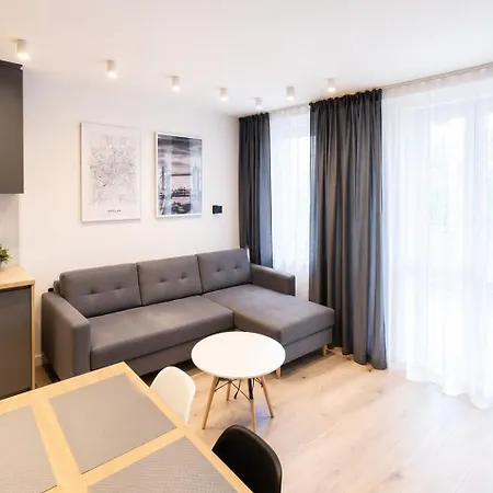 Tesorio Modern Aircon & Parking Lägenhet *